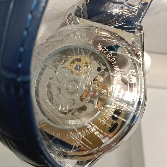 Additional pics of Men's moving earth watch! - Picture 4 of 6